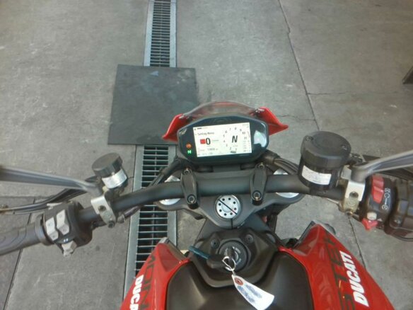 2023 Ducati Monster 937, красный, 975000 рублей - вид 3
