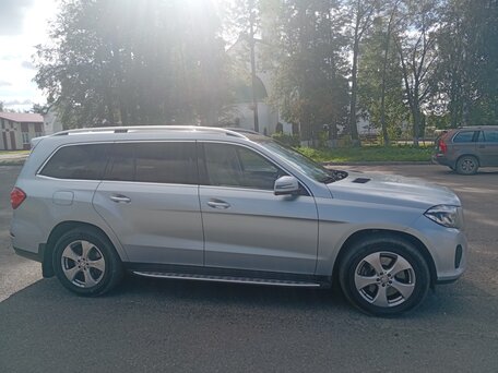 2016 Mercedes-Benz GLS 500 I (X166), серебристый, 3450000 рублей, вид 4