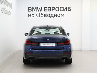 2020 BMW 5 серии 530d xDrive VII (G30/G31/G38) Рестайлинг, синий, 4890000 рублей, вид 4