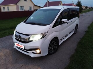 2015 Honda Stepwgn V, белый, 1910000 рублей, вид 1