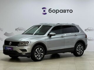 2018 Volkswagen Tiguan II, серебристый, 2180000 рублей, вид 1