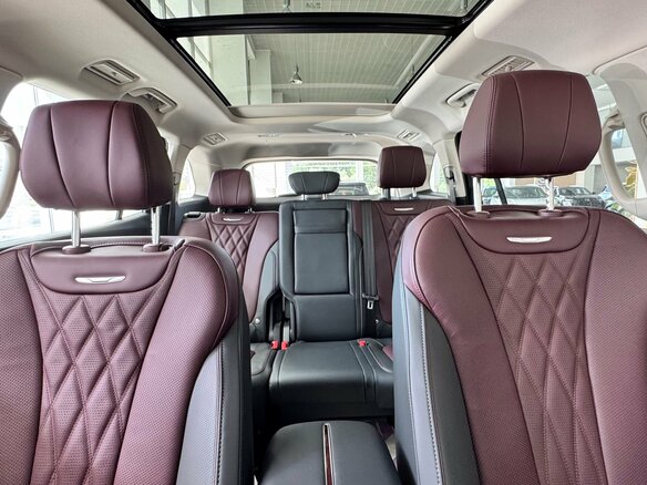 2025 Hongqi HS7 II, чёрный - вид 20