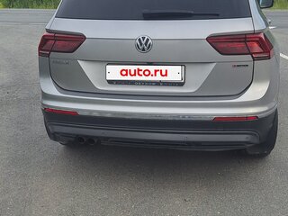 2018 Volkswagen Tiguan II, серебристый, 2370000 рублей, вид 5