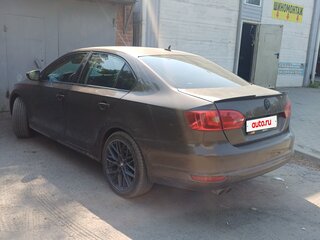 2011 Volkswagen Jetta VI, коричневый, 950000 рублей, вид 3