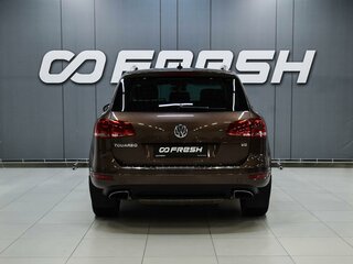 2011 Volkswagen Touareg II, коричневый, 3149000 рублей, вид 4