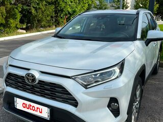 2020 Toyota RAV4 V (XA50), белый, 4200000 рублей, вид 1