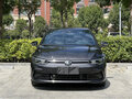 2023 Volkswagen Golf VIII, чёрный, 1827009 рублей - вид 2