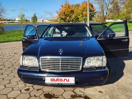 1996 Mercedes-Benz S-Класс 320 III (W140) Рестайлинг, синий, 1100000 рублей, вид 3