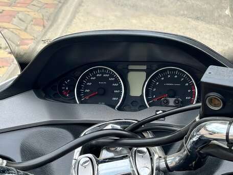 2010 Suzuki Burgman (SkyWave) 400, белый, 270000 рублей, вид 5
