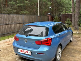 2017 BMW 1 серии 118i II (F20/F21) Рестайлинг, синий, 1430000 рублей, вид 4