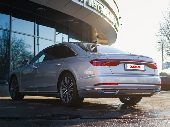 2021 Audi A8 Long 50 TDI IV (D5), серый - вид 1