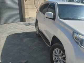 2016 Toyota Land Cruiser Prado 150 Series Рестайлинг 1, белый, 5000000 рублей, вид 1