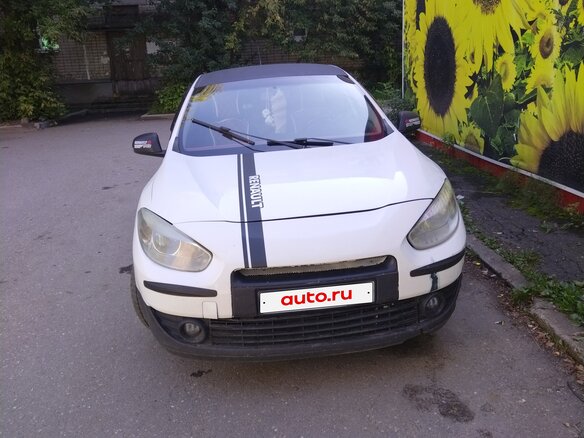 2011 Renault Fluence I, белый, 700000 рублей