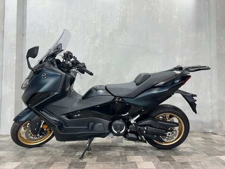 2023 Yamaha TMAX, зелёный, 1270000 рублей, вид 2