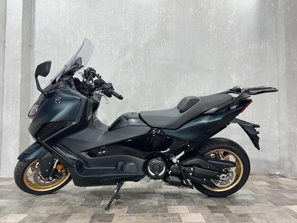 2023 Yamaha TMAX, зелёный, 1270000 рублей - вид 1