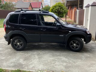 2012 Chevrolet Niva I Рестайлинг, коричневый, 1050000 рублей, вид 2