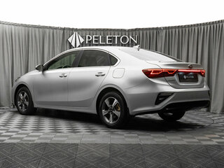2020 Kia Cerato IV, серый, 2280000 рублей, вид 4
