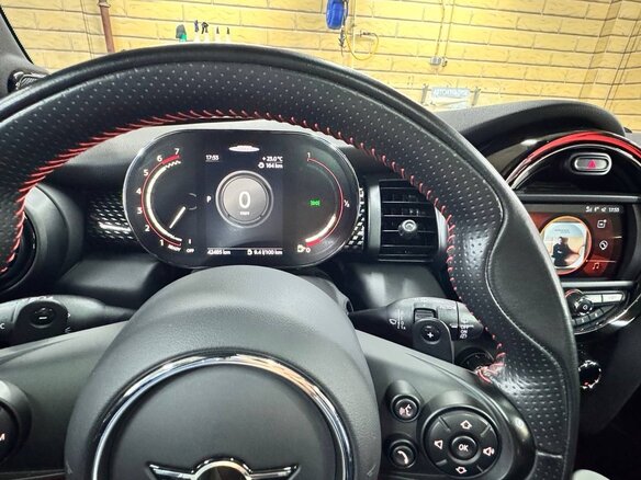 2021 Mini Hatch JCW III (F55/F56) Рестайлинг, серый, 3900000 рублей - вид 14