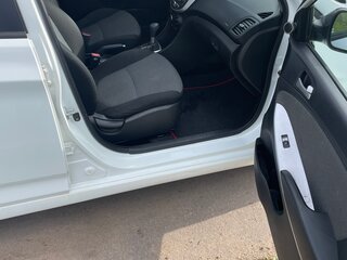 2014 Hyundai Solaris I, белый, 820000 рублей, вид 5