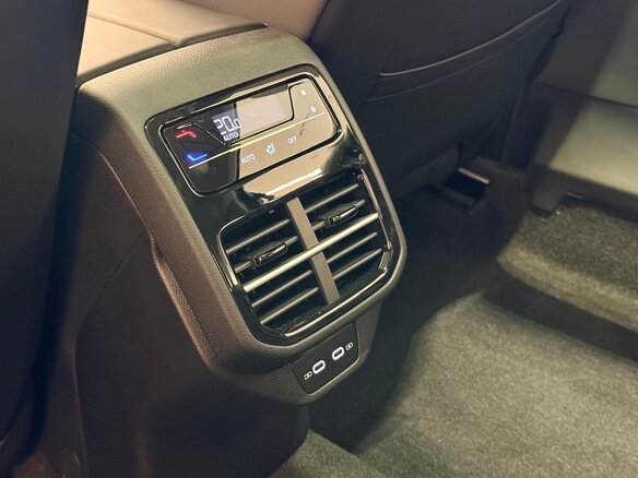 2026 Volkswagen Passat (North America and China) Pro I, чёрный, 3855000 рублей - вид 9