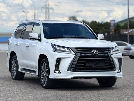 2017 Lexus LX 570 III Рестайлинг 2, белый, 8000000 рублей, вид 3