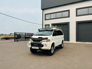 1991 Mitsubishi Delica III, белый, 979000 рублей, вид 2