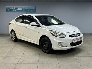 2014 Hyundai Solaris I, белый, 295000 рублей, вид 3
