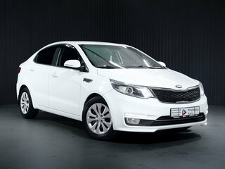 2015 Kia Rio III Рестайлинг, белый, 880000 рублей, вид 1