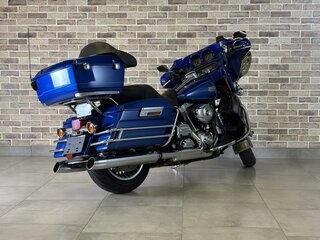 2010 Harley-Davidson Electra Glide, синий, 912000 рублей, вид 5