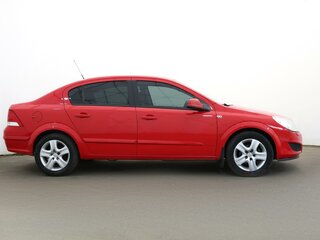 2010 Opel Astra H Рестайлинг, красный, 590000 рублей, вид 3