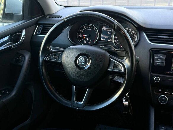 2015 Skoda Octavia III (A7), серебристый, 1374000 рублей - вид 16
