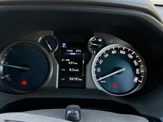 2018 Toyota Land Cruiser Prado 150 Series Рестайлинг 2, белый, 5800000 рублей, вид 3