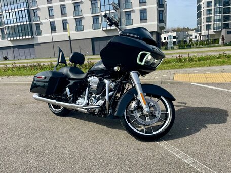 2021 Harley-Davidson Road Glide, чёрный, 1477720 рублей, вид 1