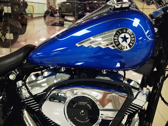 2025 Harley-Davidson Fat Boy, синий, 3300000 рублей - вид 4