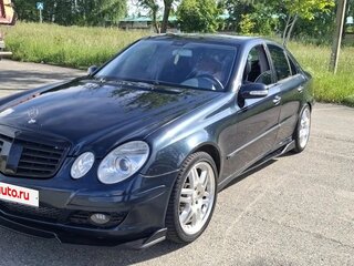 2004 Mercedes-Benz E-Класс 240 III (W211, S211), чёрный, 700000 рублей, вид 2