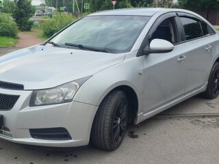 2011 Chevrolet Cruze I, серебристый, 425000 рублей, вид 2