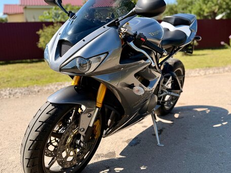 2006 Triumph Daytona 675, серый, 535555 рублей, вид 3