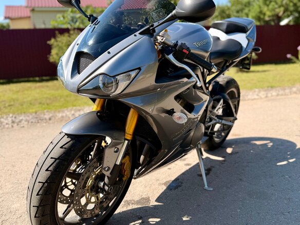 2006 Triumph Daytona 675, серый, 535555 рублей - вид 2