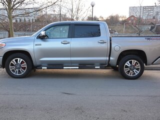 2021 Toyota Tundra Double Cab II Рестайлинг, серый, 5300000 рублей, вид 3