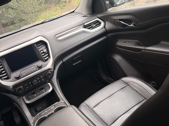 2019 GMC Acadia II Рестайлинг, чёрный, 2400000 рублей - вид 9