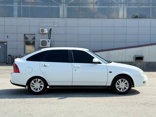 2015 Lada (ВАЗ) Priora I Рестайлинг, белый, 590000 рублей, вид 4