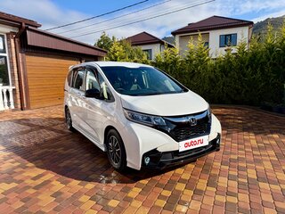 2018 Honda Freed II, белый, 1700000 рублей, вид 2