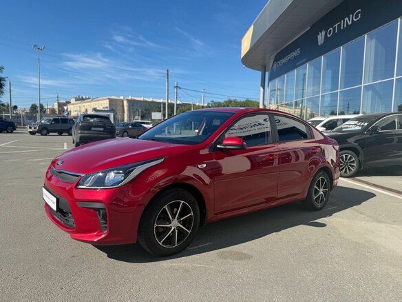 2020 Kia Rio IV, красный, 1399000 рублей - вид 2