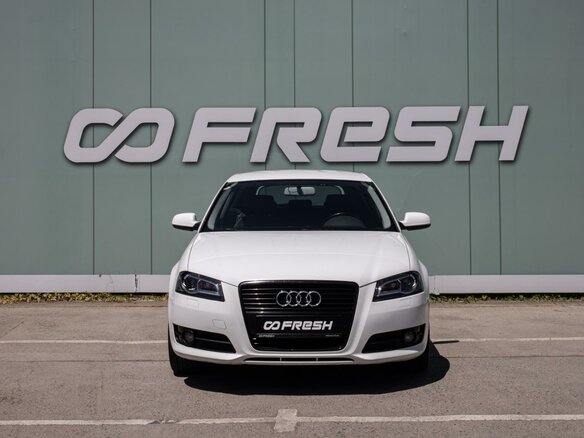 2011 Audi A3 II (8P) Рестайлинг 2, белый - вид 2
