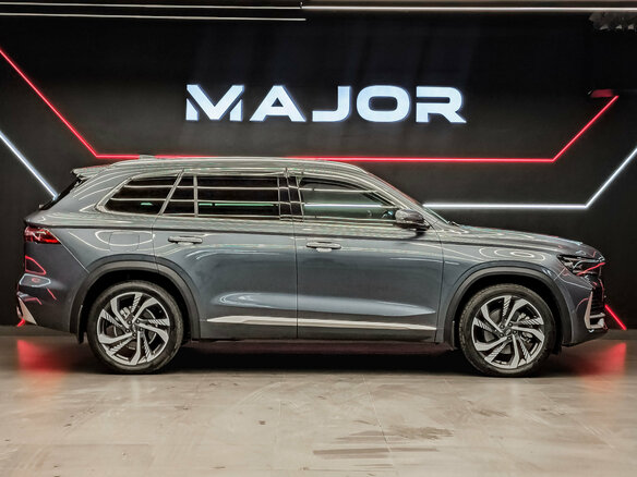 2025 Geely Monjaro I, серый, 3980000 рублей - вид 3