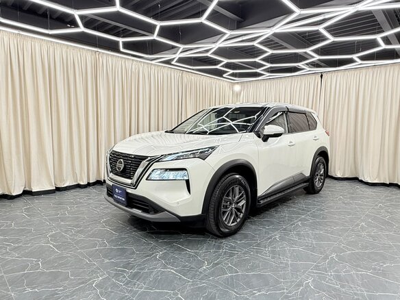 2021 Nissan X-Trail IV, белый, 3299900 рублей - вид 2
