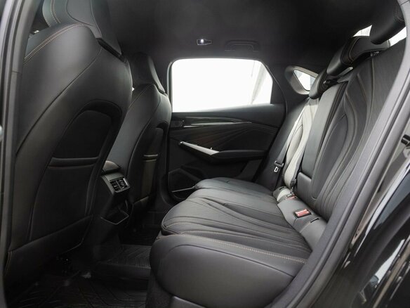 2026 Geely Preface I, чёрный, 3296691 рублей - вид 12