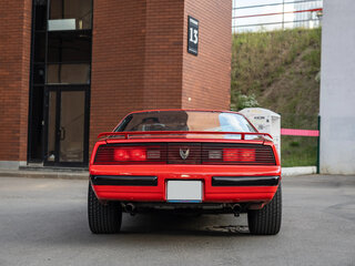 1989 Pontiac Firebird III, красный, 2500000 рублей, вид 4