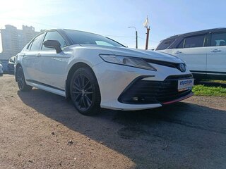 2022 Toyota Camry VIII (XV70) Рестайлинг, белый, 3560000 рублей, вид 1