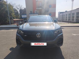 2021 Volkswagen Touareg III, серый, 7950000 рублей, вид 4